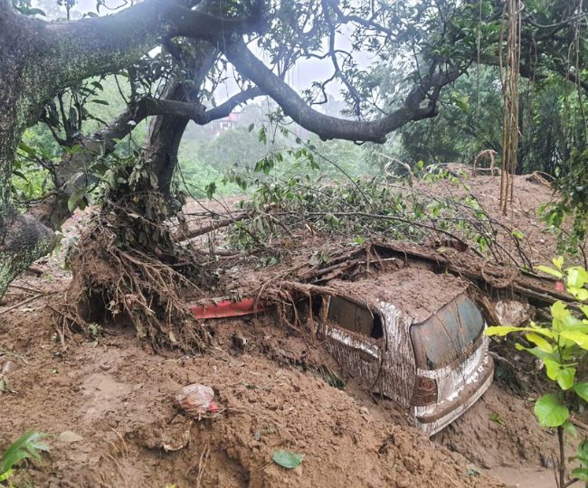 Himachal Landslide Photos